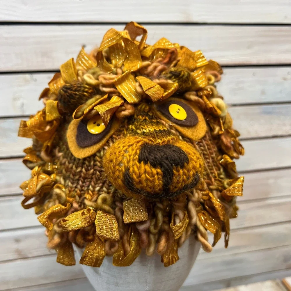 Lynn Ann Baumann Gold Wool Knit Lion Mane Costume Beanie Hat Kids OS‎